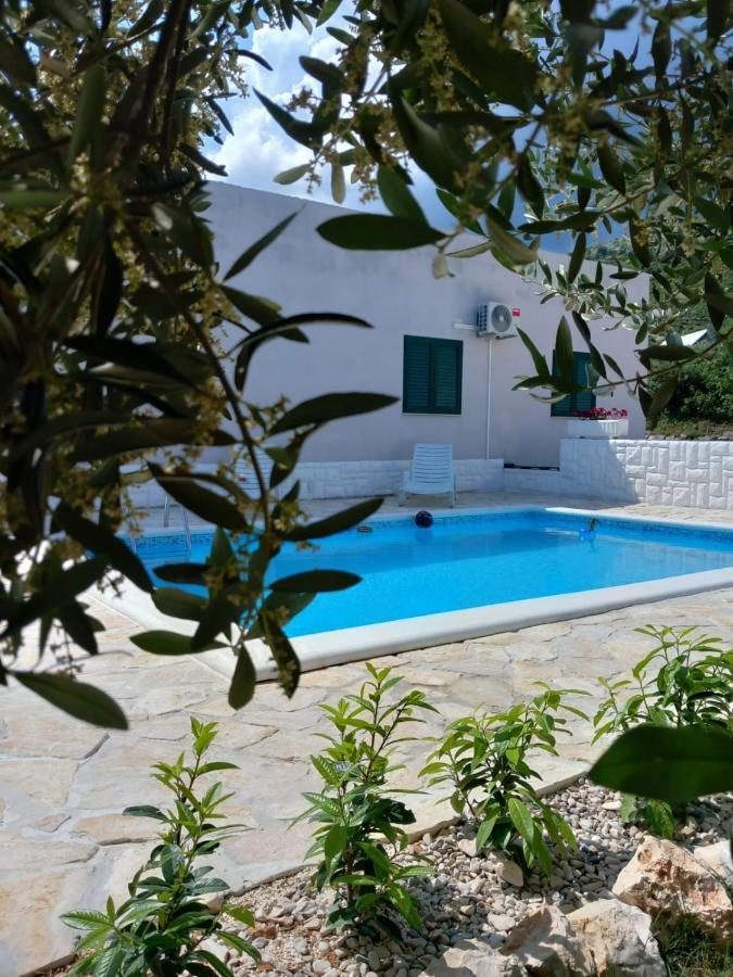 Holiday House M&A&K With Swimming Pool Каштель-Штафилич Экстерьер фото